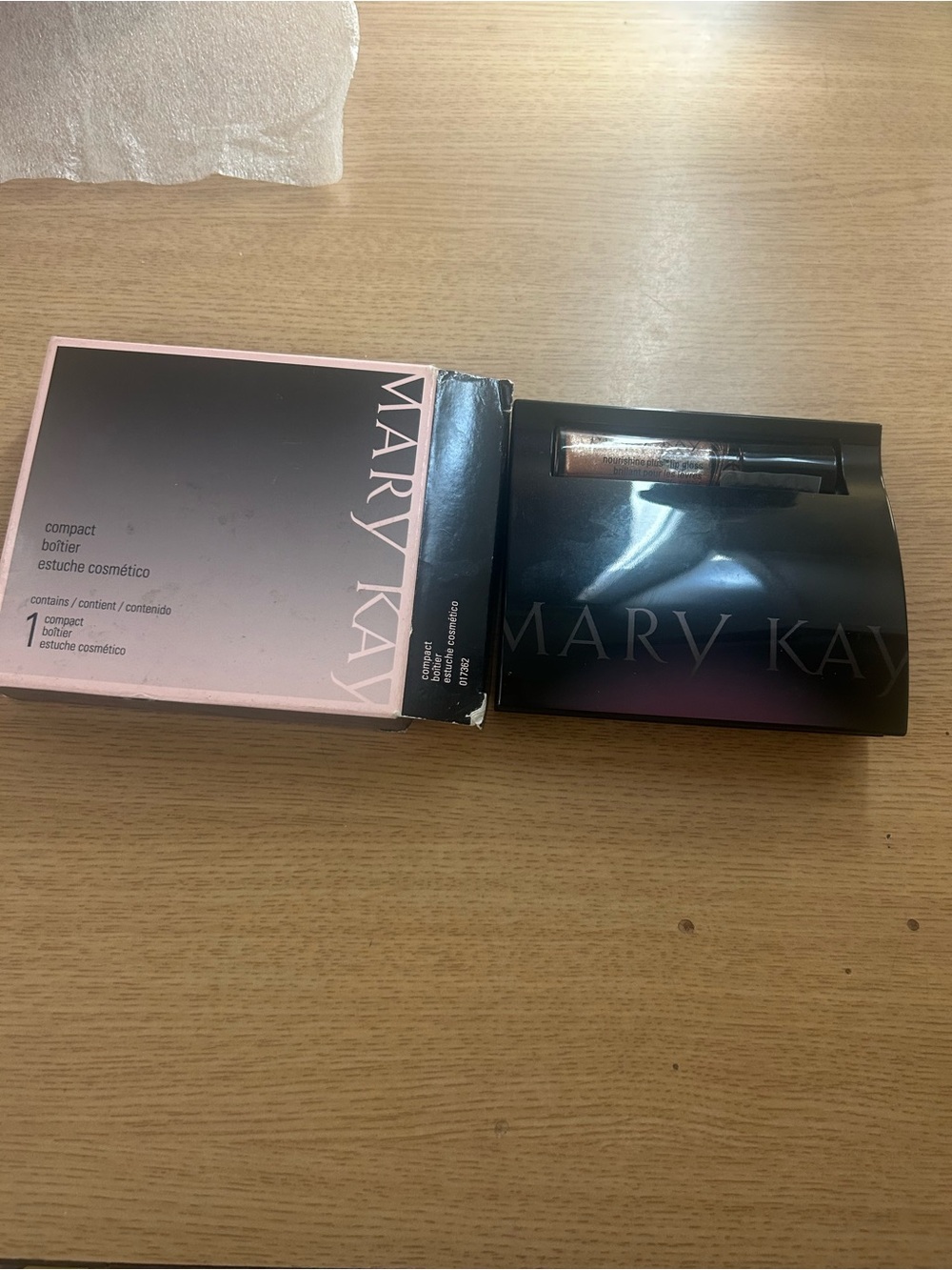 Mary Kay Compact & Lip Gloss in Soft Rose